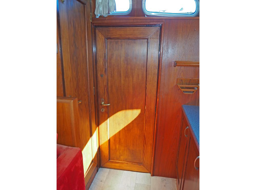 Cabin en avant, H&eacute;bergements